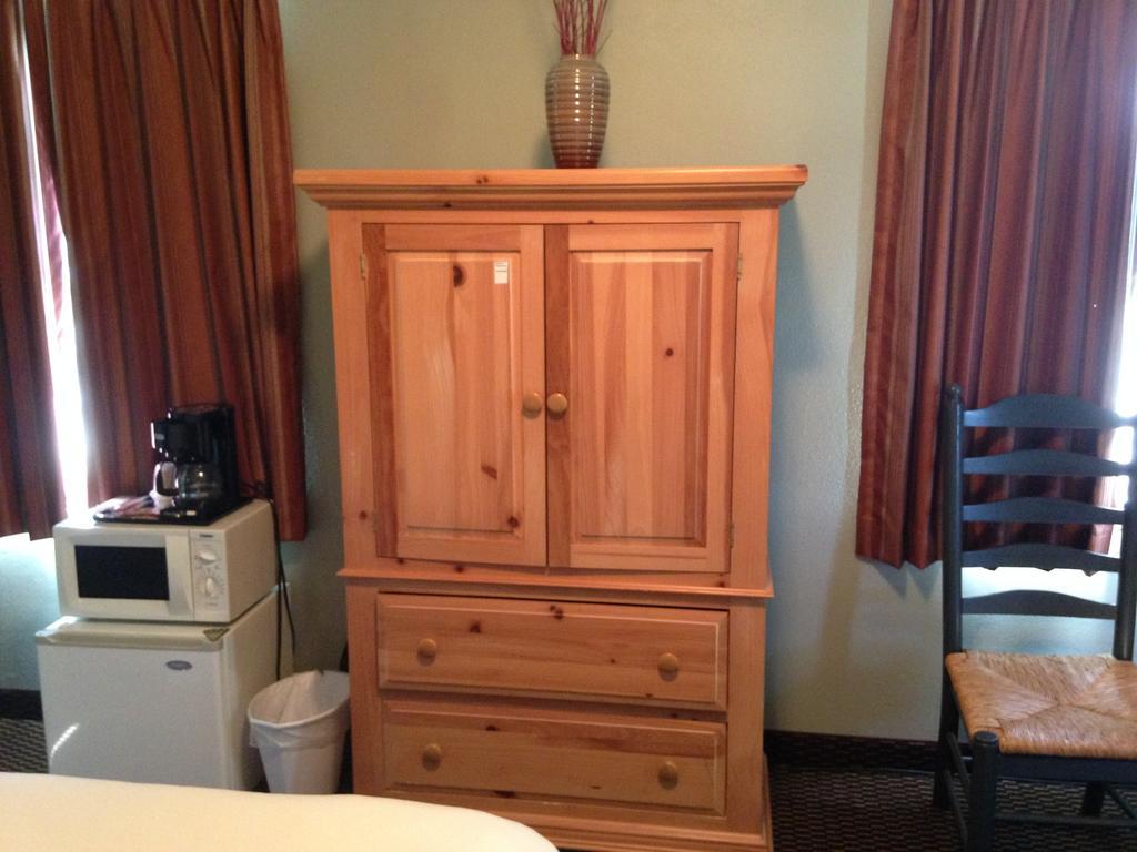 Rugged Country Lodge Pendleton Extérieur photo