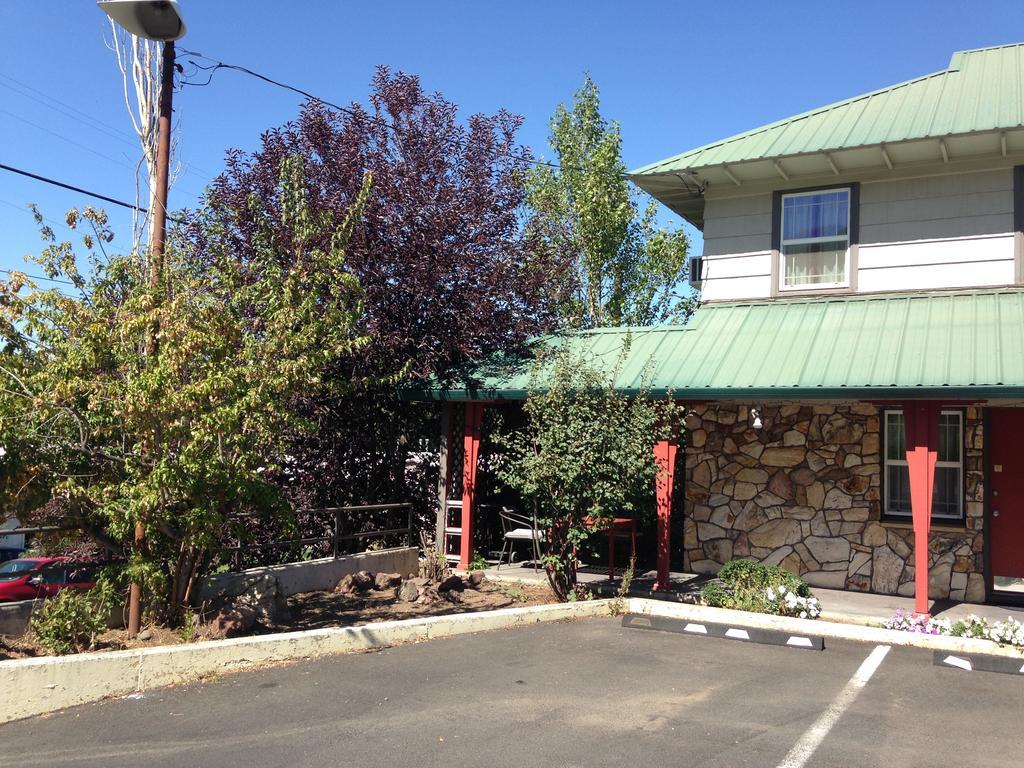 Rugged Country Lodge Pendleton Extérieur photo
