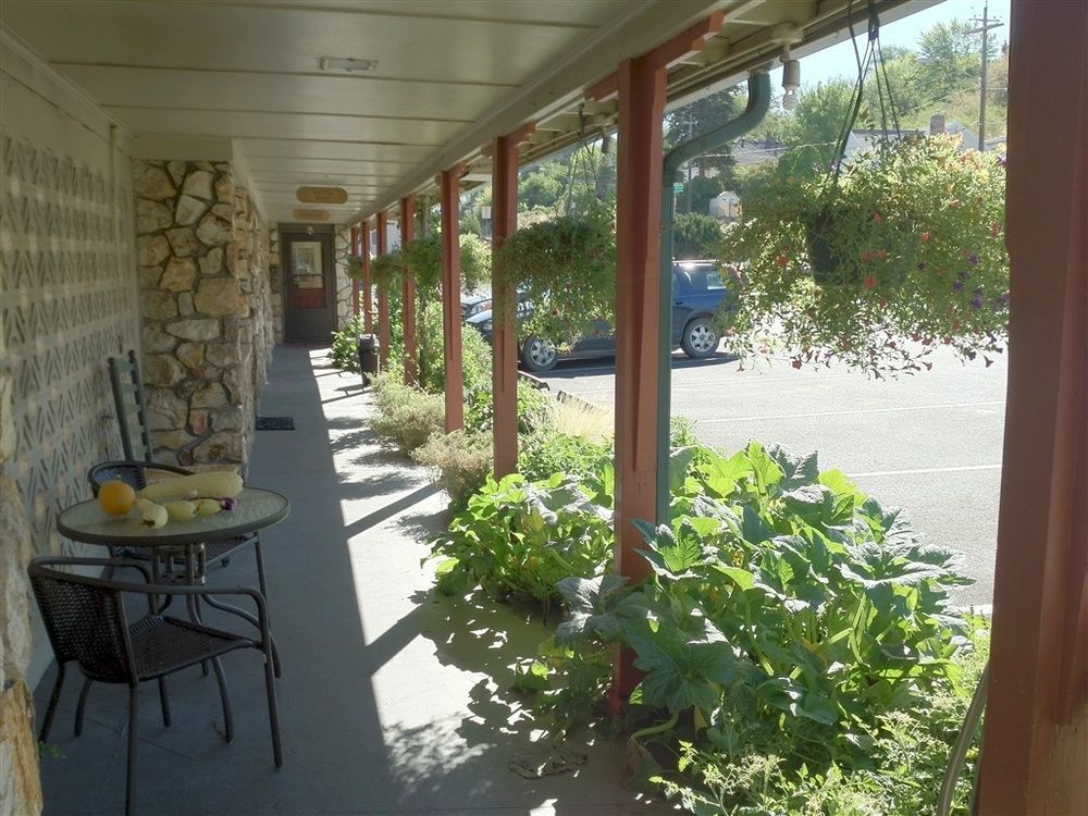 Rugged Country Lodge Pendleton Extérieur photo